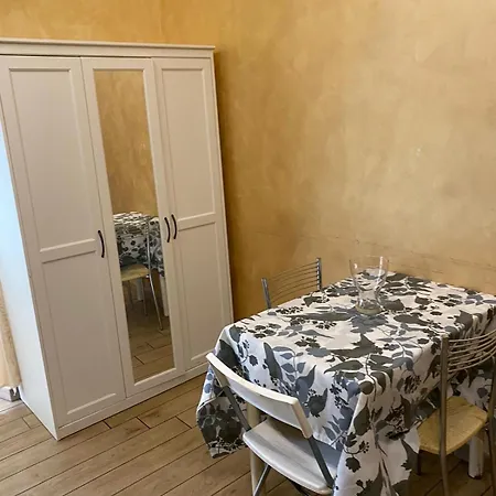 Ciclamini Monolocale Appartamento Roma